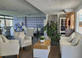 Las Camelias Apartments 3