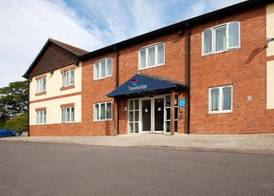 Travelodge Shrewsbury Battlefield 2