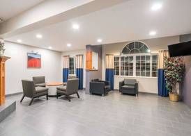 Microtel Inn & Suites by Wyndham Springfield 3