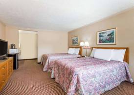 Travelodge by Wyndham Ridgeway Martinsville Area 3