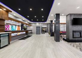 Best Western Plus Toronto North York Hotel & Suites 2