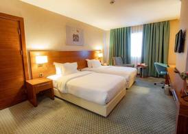 Nevali Hotel & Convention Center 4