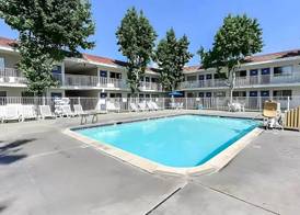 Super 8 By Wyndham San Jose 5