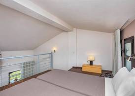 Ohana Hotel 3