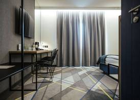 Air Hotel 5
