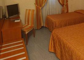 Hotel Dina 5
