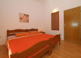 Apartments and Rooms Dragica 5
