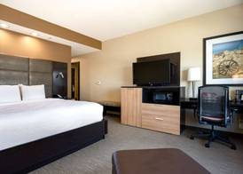 Best Western Premier Bryan College Station 4