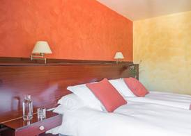 Hotel Coma 5