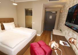 Amelie No 1 Hotel & Appartements 5