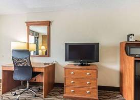 The Riverstone Hotel 5