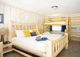 Log Inn Bonners Ferry 5