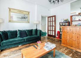 OYO The Lodge Bournemouth 3