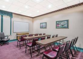 Super 8 by Wyndham Elyria 4