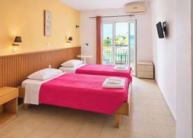 Agnes Beach Hotel Apartments 2