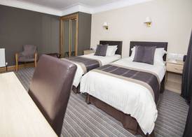 Burnett Arms Hotel 2