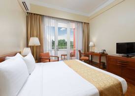 Inya Lake Hotel Yangon 5