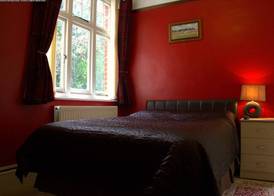 Gatwick Turret Guest House 4