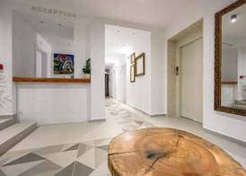 JI Hotel 2