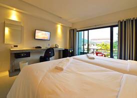 Riverside Hotel 5