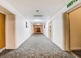 Belvilla Ilford Station Hotel, 4 min from Elizabeth line 3