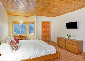 Ice House Suites and Condominiums 4