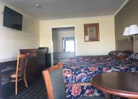 Travelodge by Wyndham Orangeburg 5