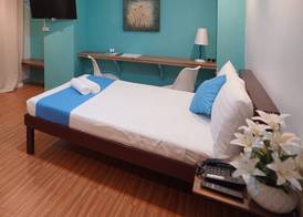Arzo Hotel Premier 5