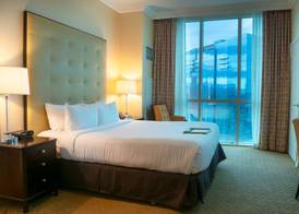 MGM Signature Deluxe Balcony Strip View Suite 4