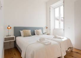 Chiado Studio and One-Bedroom Apartment - by LU Holidays 5
