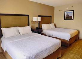 Summit Suites 4