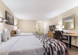 Red Roof Inn Cleveland Airport - Middleburg Heights 4