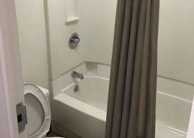 MOTEL 6 3