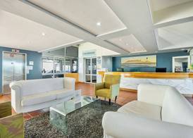 Dolphin Beach E5 2