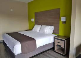 Empire Inn Cypress 4
