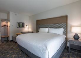 Holiday Inn GREENVILLE - WOODRUFF ROAD by IHG 4