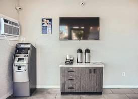 Motel 6 Las Vegas NV Downtown Fremont St 4