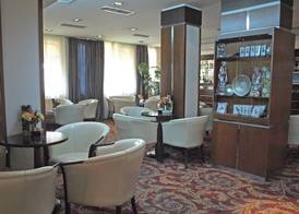Hotel Forum - Free Parking for cars 5