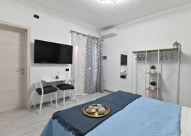 IzzHome Cozy Room 4