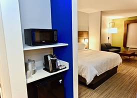 Holiday Inn Express & Suites PERRYVILLE I-55 by IHG 4