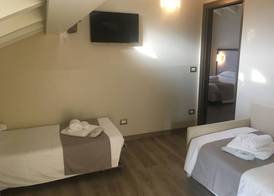 Hotel Rosa 5