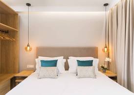 V Luxury Suites 3