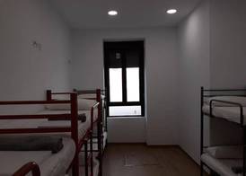 Hub Hostel Seville 3