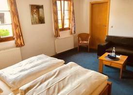 Hotel Weingut Dehren 5