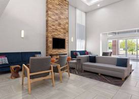 La Quinta Inn & Suites by Wyndham Ft. Pierce 3