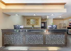 Comfort Suites Near Vancouver Mall 2