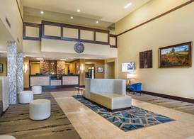 Best Western PLUS University Park Inn & Suites 2