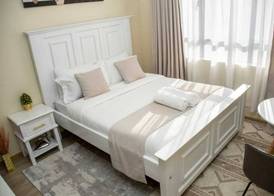 Elegant Comfy Studio 3