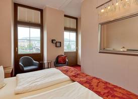 Moselhotel Römischer Kaiser `Staffuntil5pm`EarlyBirdBreakfast`CityParking 4