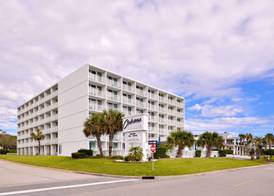 Cabana Shores Hotel 2